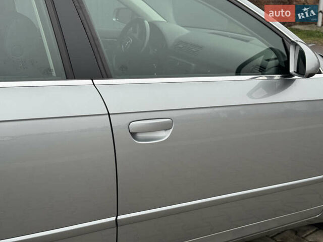Сірий Ауді А4, об'ємом двигуна 2 л та пробігом 266 тис. км за 7300 $, фото 14 на Automoto.ua