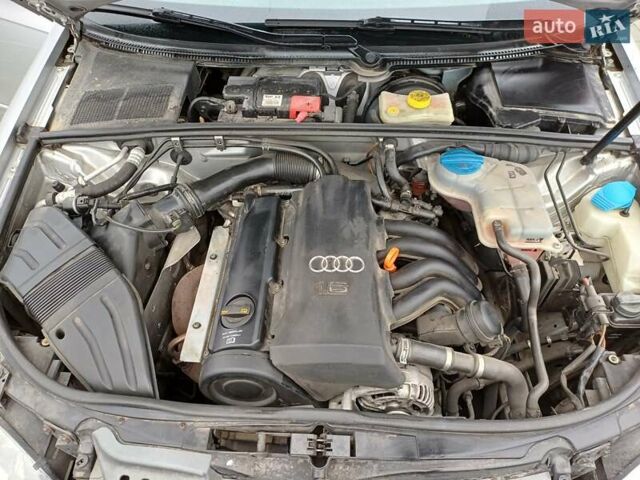 Сірий Ауді А4, об'ємом двигуна 1.6 л та пробігом 181 тис. км за 6400 $, фото 12 на Automoto.ua