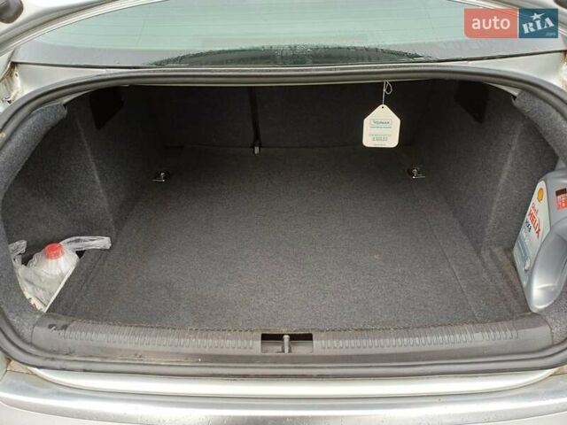 Сірий Ауді А4, об'ємом двигуна 1.6 л та пробігом 181 тис. км за 6400 $, фото 13 на Automoto.ua