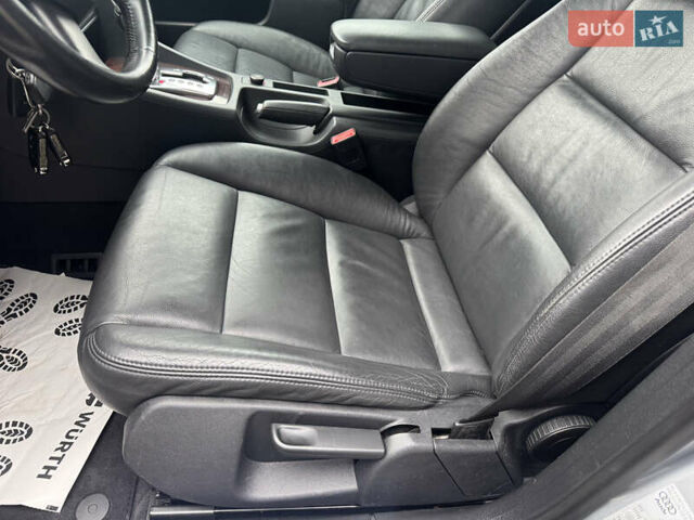 Сірий Ауді А4, об'ємом двигуна 2 л та пробігом 266 тис. км за 7300 $, фото 35 на Automoto.ua