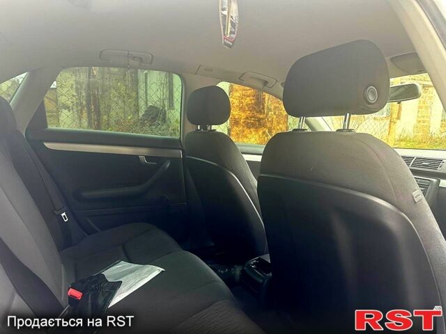 Сірий Ауді А4, об'ємом двигуна 2 л та пробігом 353 тис. км за 7000 $, фото 5 на Automoto.ua