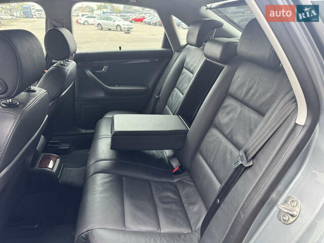 Сірий Ауді А4, об'ємом двигуна 2 л та пробігом 266 тис. км за 7300 $, фото 40 на Automoto.ua