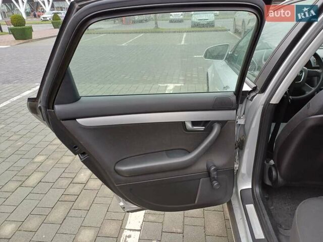 Сірий Ауді А4, об'ємом двигуна 1.6 л та пробігом 181 тис. км за 6400 $, фото 5 на Automoto.ua