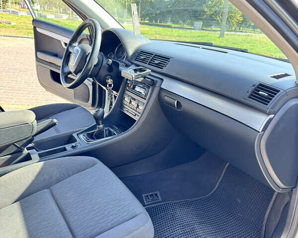 Серый Ауди А4, объемом двигателя 1.6 л и пробегом 221 тыс. км за 6999 $, фото 7 на Automoto.ua