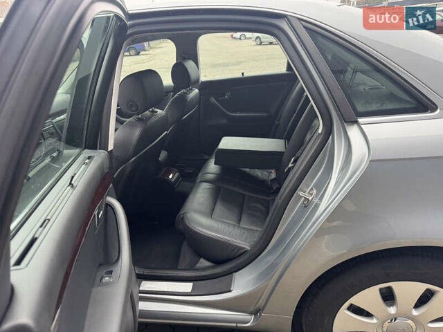 Сірий Ауді А4, об'ємом двигуна 2 л та пробігом 266 тис. км за 7300 $, фото 39 на Automoto.ua