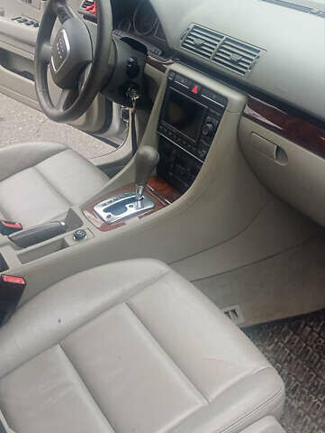 Сірий Ауді А4, об'ємом двигуна 1.97 л та пробігом 250 тис. км за 6500 $, фото 8 на Automoto.ua