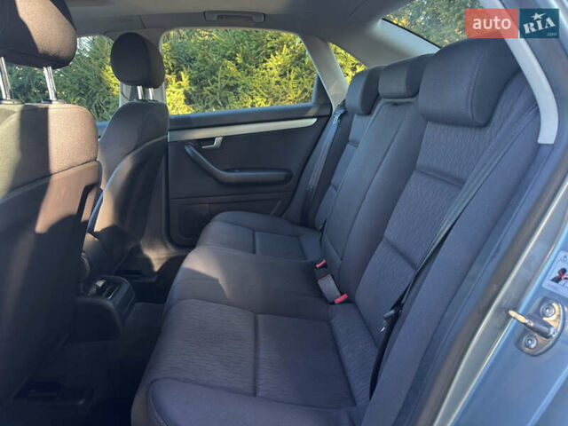 Сірий Ауді А4, об'ємом двигуна 2 л та пробігом 176 тис. км за 7600 $, фото 9 на Automoto.ua