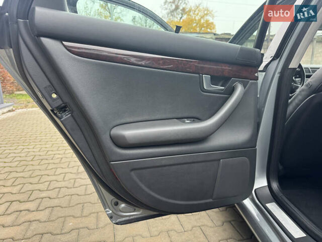 Сірий Ауді А4, об'ємом двигуна 2 л та пробігом 266 тис. км за 7300 $, фото 45 на Automoto.ua
