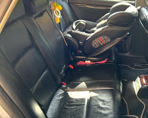 Серый Ауди А4, объемом двигателя 1.78 л и пробегом 295 тыс. км за 7500 $, фото 11 на Automoto.ua