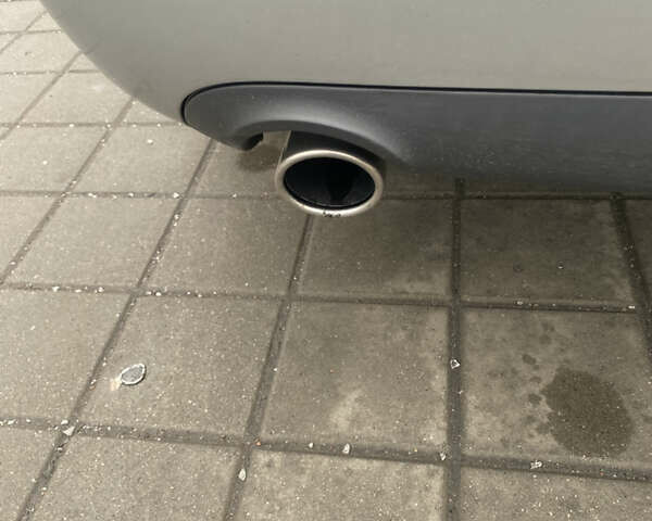 Серый Ауди А4, объемом двигателя 1.6 л и пробегом 152 тыс. км за 7300 $, фото 7 на Automoto.ua