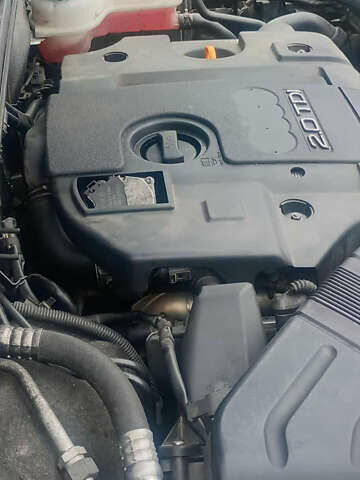 Сірий Ауді А4, об'ємом двигуна 1.97 л та пробігом 250 тис. км за 6500 $, фото 11 на Automoto.ua