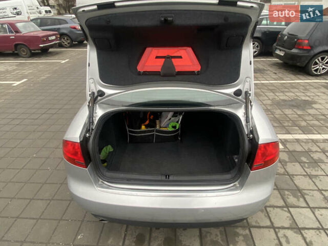 Серый Ауди А4, объемом двигателя 1.6 л и пробегом 152 тыс. км за 7300 $, фото 11 на Automoto.ua