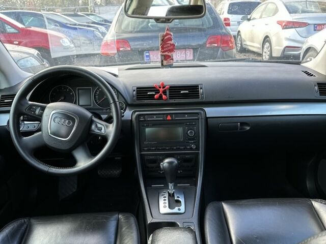 Серый Ауди А4, объемом двигателя 2 л и пробегом 261 тыс. км за 6450 $, фото 6 на Automoto.ua