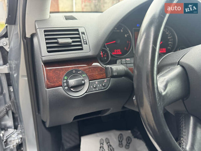Сірий Ауді А4, об'ємом двигуна 2 л та пробігом 266 тис. км за 7300 $, фото 27 на Automoto.ua