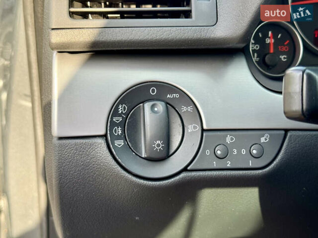 Сірий Ауді А4, об'ємом двигуна 0 л та пробігом 212 тис. км за 8799 $, фото 45 на Automoto.ua