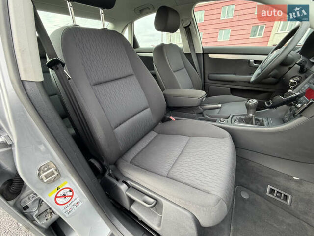 Сірий Ауді А4, об'ємом двигуна 1.6 л та пробігом 176 тис. км за 7999 $, фото 74 на Automoto.ua