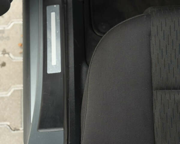 Сірий Ауді А4, об'ємом двигуна 1.6 л та пробігом 193 тис. км за 6500 $, фото 61 на Automoto.ua