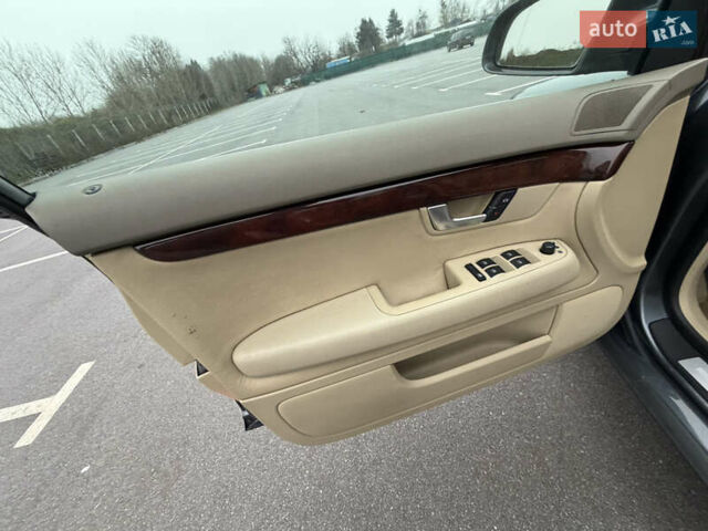 Сірий Ауді А4, об'ємом двигуна 1.8 л та пробігом 193 тис. км за 8999 $, фото 31 на Automoto.ua