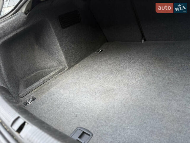 Сірий Ауді А4, об'ємом двигуна 1.6 л та пробігом 193 тис. км за 6500 $, фото 81 на Automoto.ua