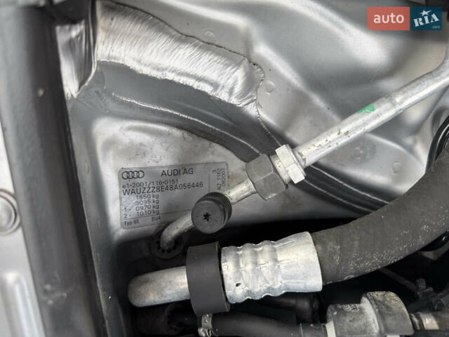 Сірий Ауді А4, об'ємом двигуна 1.6 л та пробігом 176 тис. км за 7999 $, фото 82 на Automoto.ua