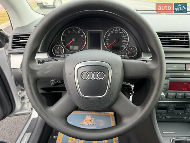 Сірий Ауді А4, об'ємом двигуна 1.6 л та пробігом 176 тис. км за 7999 $, фото 52 на Automoto.ua