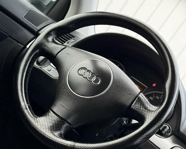 Сірий Ауді А4, об'ємом двигуна 1.6 л та пробігом 193 тис. км за 6500 $, фото 32 на Automoto.ua