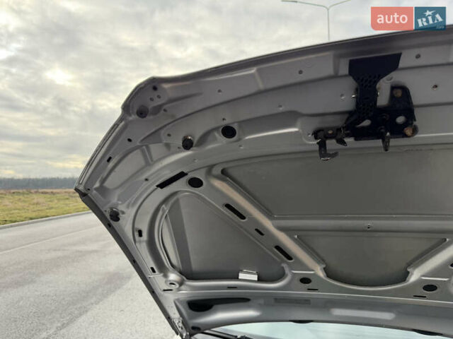 Сірий Ауді А4, об'ємом двигуна 1.6 л та пробігом 176 тис. км за 7999 $, фото 78 на Automoto.ua