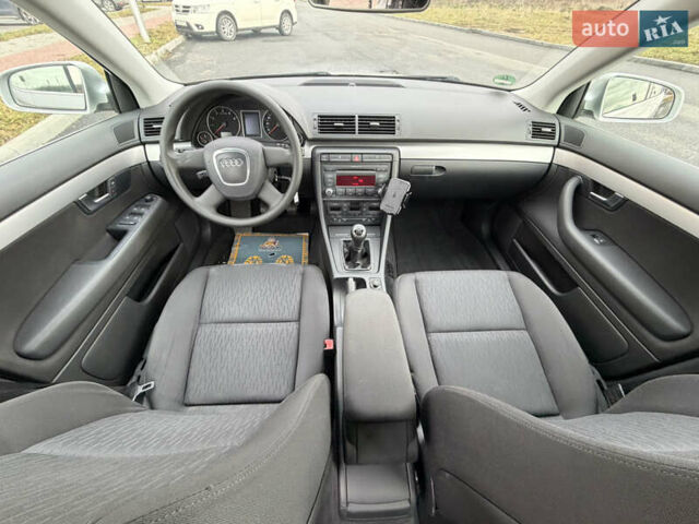 Сірий Ауді А4, об'ємом двигуна 1.6 л та пробігом 176 тис. км за 7999 $, фото 61 на Automoto.ua