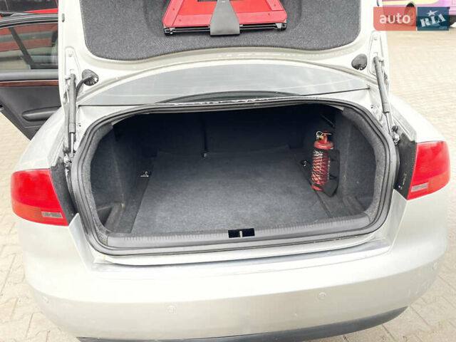 Серый Ауди А4, объемом двигателя 1.97 л и пробегом 242 тыс. км за 5500 $, фото 48 на Automoto.ua