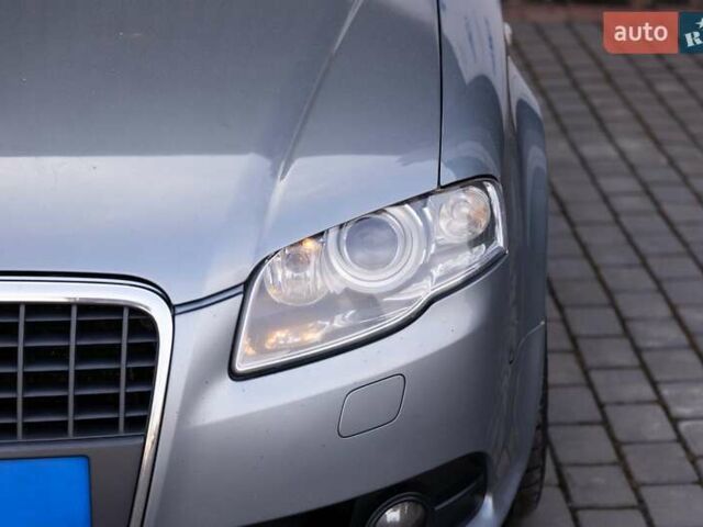 Сірий Ауді А4, об'ємом двигуна 2 л та пробігом 248 тис. км за 7300 $, фото 1 на Automoto.ua