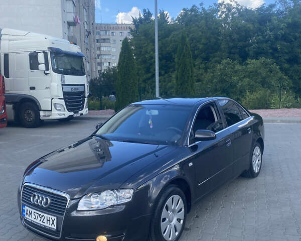 Серый Ауди А4, объемом двигателя 1.6 л и пробегом 205 тыс. км за 6700 $, фото 2 на Automoto.ua