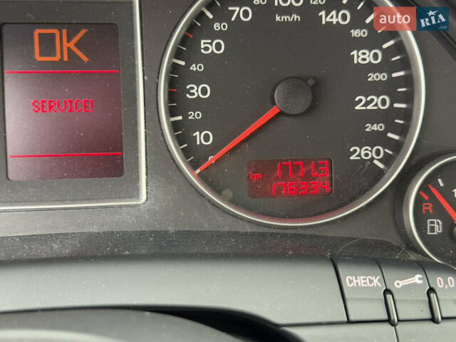 Сірий Ауді А4, об'ємом двигуна 1.6 л та пробігом 176 тис. км за 7999 $, фото 51 на Automoto.ua