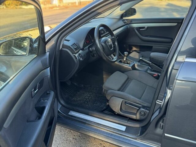 Серый Ауди А4, объемом двигателя 2 л и пробегом 250 тыс. км за 3650 $, фото 10 на Automoto.ua