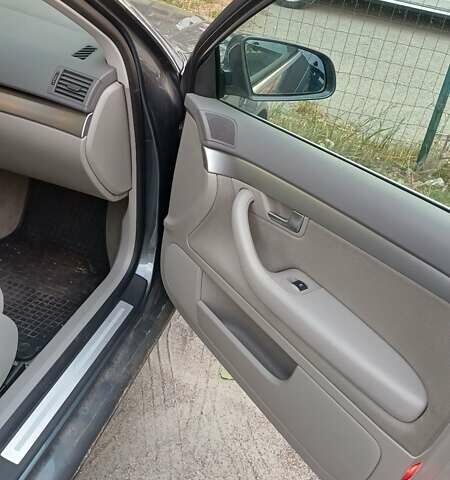 Сірий Ауді А4, об'ємом двигуна 1.6 л та пробігом 165 тис. км за 7700 $, фото 9 на Automoto.ua