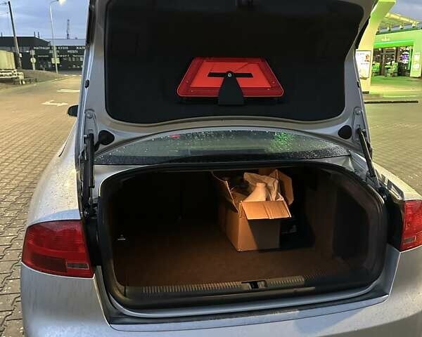 Серый Ауди А4, объемом двигателя 1.8 л и пробегом 206 тыс. км за 7700 $, фото 9 на Automoto.ua