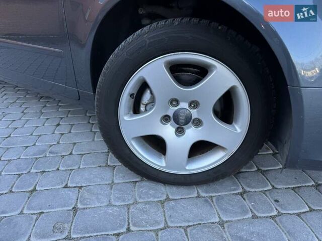 Серый Ауди А4, объемом двигателя 1.6 л и пробегом 167 тыс. км за 6950 $, фото 3 на Automoto.ua