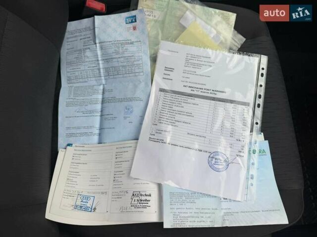 Серый Ауди А4, объемом двигателя 1.6 л и пробегом 171 тыс. км за 8599 $, фото 76 на Automoto.ua