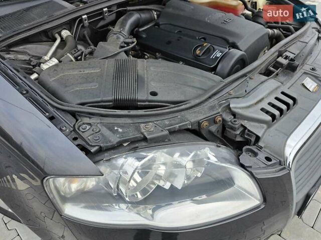 Сірий Ауді А4, об'ємом двигуна 1.6 л та пробігом 207 тис. км за 6500 $, фото 30 на Automoto.ua