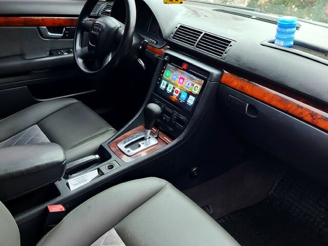 Серый Ауди А4, объемом двигателя 2 л и пробегом 300 тыс. км за 6700 $, фото 6 на Automoto.ua