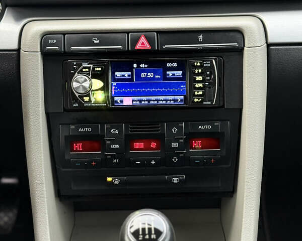 Сірий Ауді А4, об'ємом двигуна 1.6 л та пробігом 193 тис. км за 6500 $, фото 33 на Automoto.ua