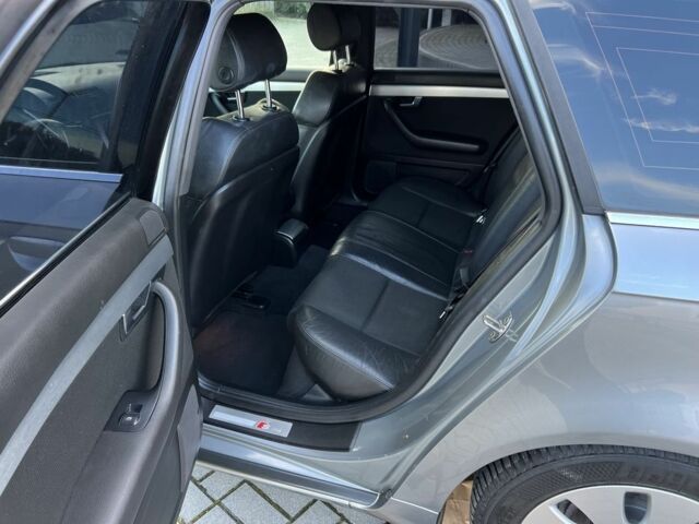 Сірий Ауді А4, об'ємом двигуна 2 л та пробігом 219 тис. км за 1973 $, фото 7 на Automoto.ua