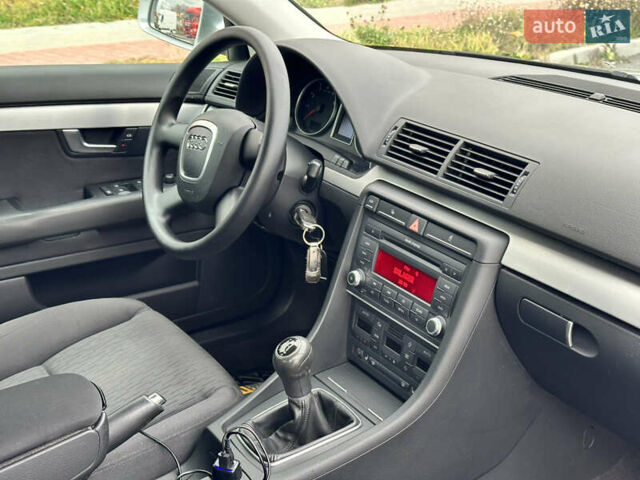 Серый Ауди А4, объемом двигателя 1.6 л и пробегом 171 тыс. км за 8599 $, фото 66 на Automoto.ua