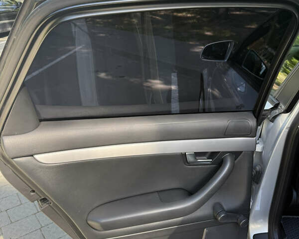 Ауді А4 2007 у Львові на Automoto.ua Сірий Ауді А4, об'ємом двигуна 2 л та пробігом 227 тис. км за 7200 $, фото 8 на Automoto.ua