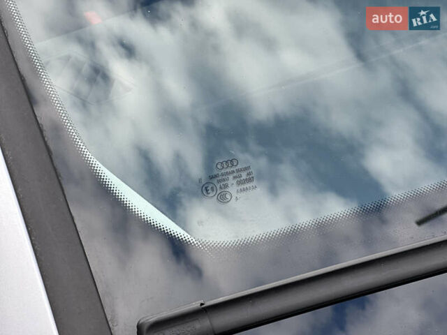 Серый Ауди А4, объемом двигателя 1.6 л и пробегом 171 тыс. км за 8599 $, фото 6 на Automoto.ua