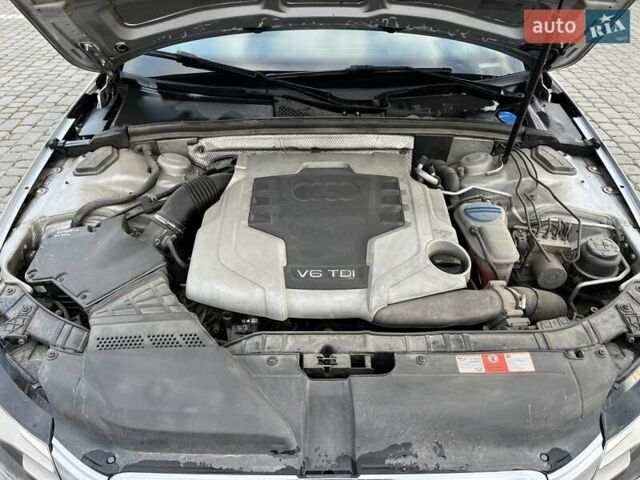Сірий Ауді А4, об'ємом двигуна 2.7 л та пробігом 262 тис. км за 9199 $, фото 15 на Automoto.ua