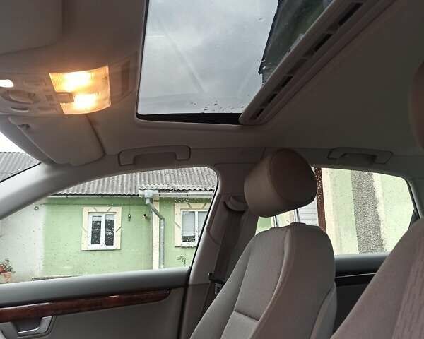 Сірий Ауді А4, об'ємом двигуна 2 л та пробігом 180 тис. км за 8200 $, фото 11 на Automoto.ua