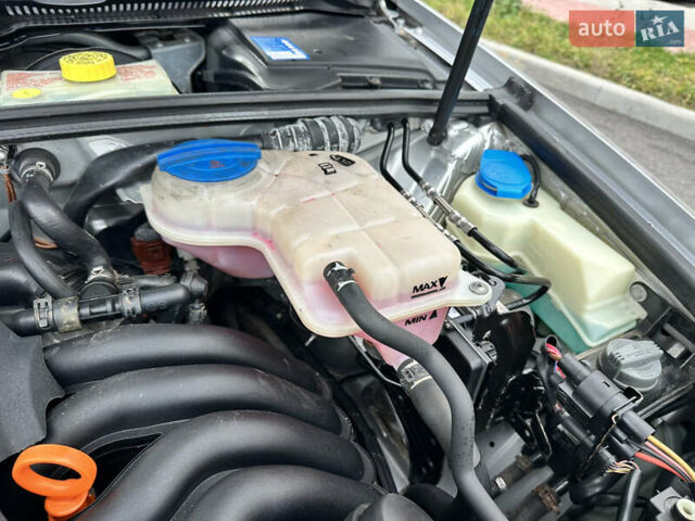 Серый Ауди А4, объемом двигателя 1.6 л и пробегом 171 тыс. км за 8599 $, фото 69 на Automoto.ua