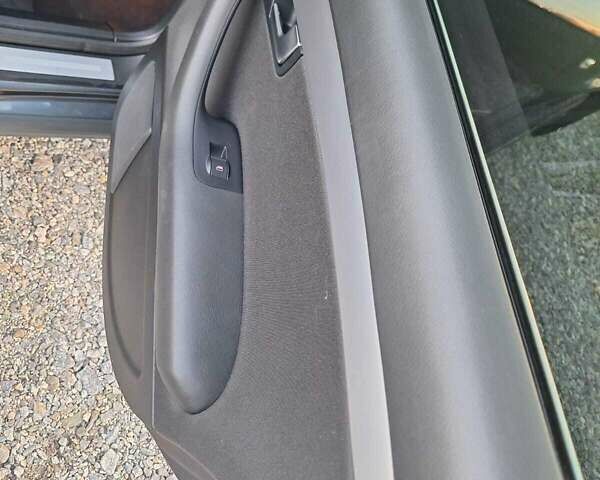 Серый Ауди А4, объемом двигателя 1.6 л и пробегом 184 тыс. км за 7500 $, фото 13 на Automoto.ua