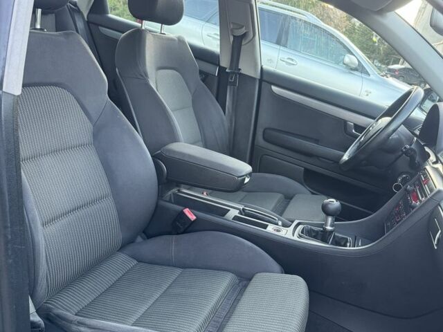 Серый Ауди А4, объемом двигателя 2 л и пробегом 250 тыс. км за 3650 $, фото 16 на Automoto.ua