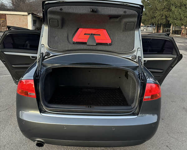 Серый Ауди А4, объемом двигателя 2 л и пробегом 215 тыс. км за 7800 $, фото 29 на Automoto.ua